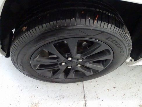 Used 2020 Jeep Grand Cherokee Altitude image 27