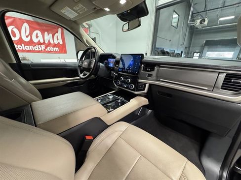 Used 2024 Ford Expedition Max XLT AWD/4WD image 12