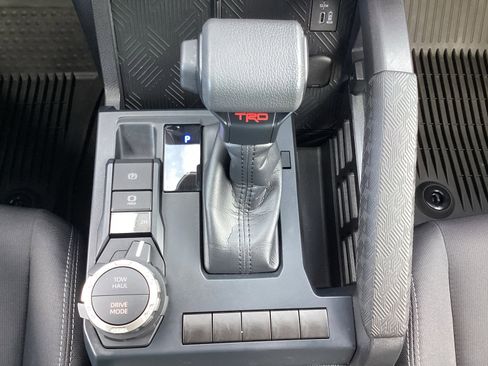 Used 2025 Toyota Tacoma TRD Sport image 22