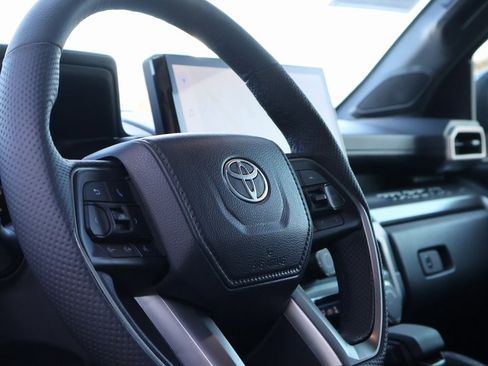 Used 2025 Toyota Tacoma 4x4 Double Cab image 25