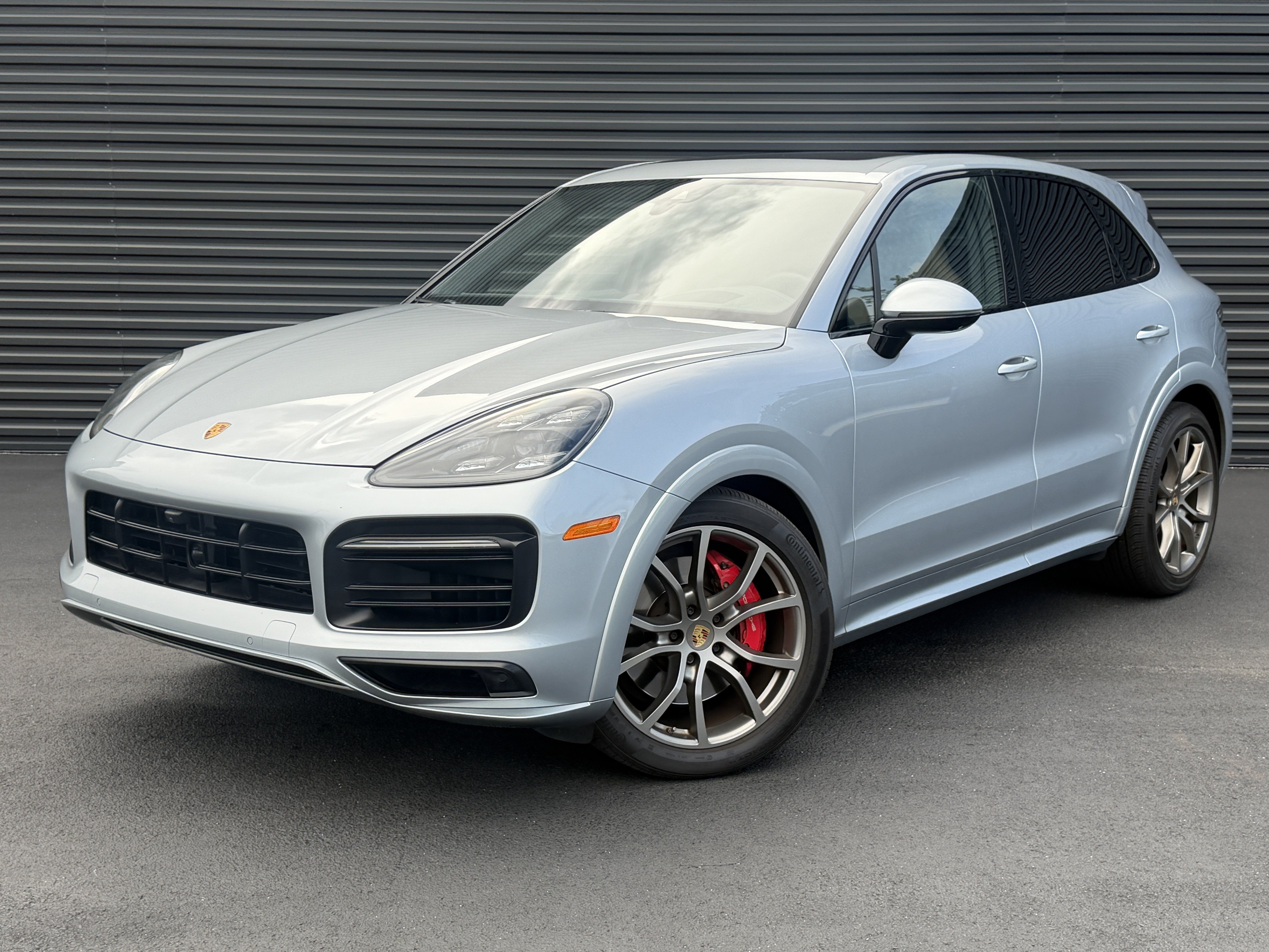 Certified 2023 Porsche Cayenne GTS AWD/4WD image 1