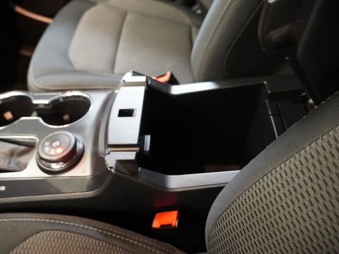 Used 2017 Ford Explorer XLT image 21