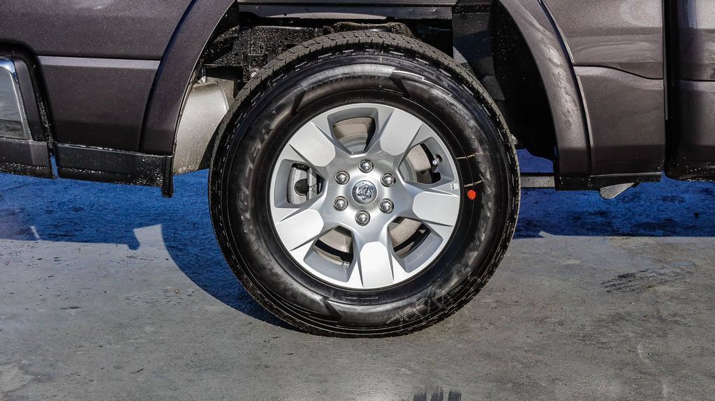 New 2026 RAM 1500 Big Horn AWD/4WD image 12