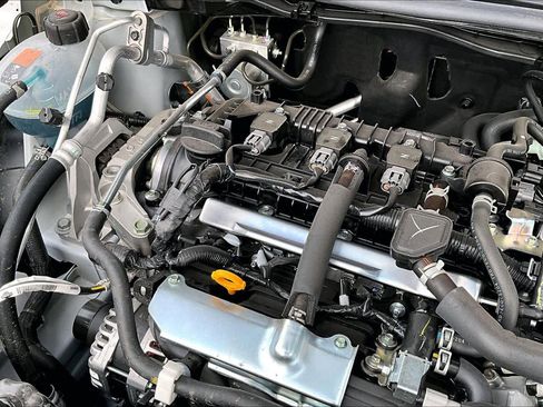 New 2025 Nissan Versa SV image 17