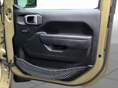 Used 2025 Jeep Wrangler Sport AWD/4WD image 20
