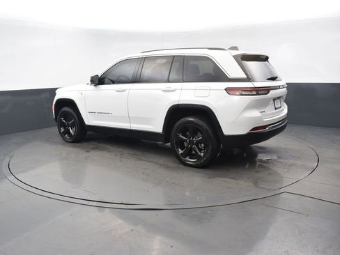 Used 2023 Jeep Grand Cherokee 4WD 4xe w/ Luxury Tech Group II image 3