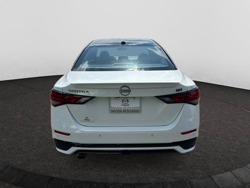 Used 2025 Nissan Sentra SR w/ SR Premium Package FWD image 4