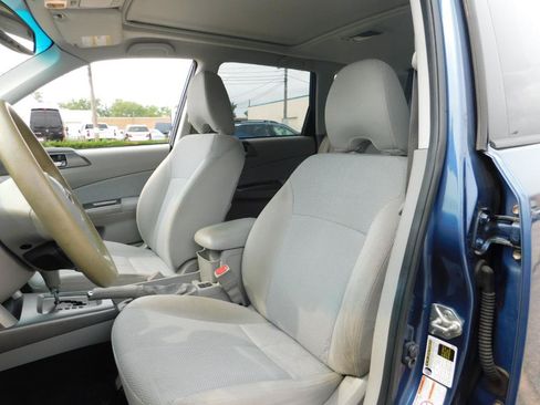 Used 2013 Subaru Forester 2.5X Premium AWD/4WD image 4