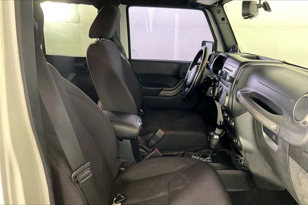 Used 2013 Jeep Wrangler Unlimited Sport AWD/4WD image 9