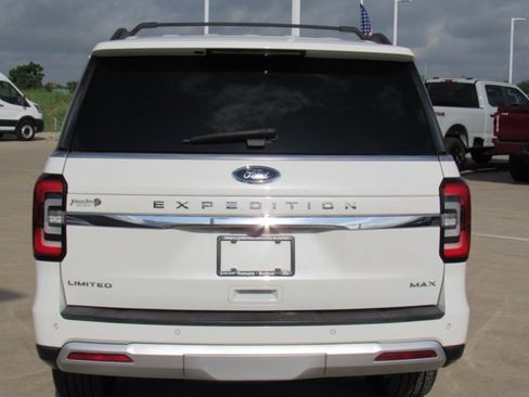Certified 2022 Ford Expedition Max Limited RWD image 5