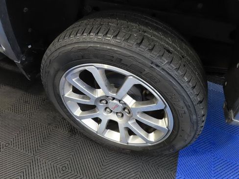 Used 2019 GMC Canyon Denali image 7