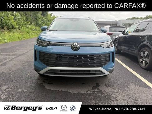 Certified 2026 Volkswagen Tiguan SE AWD/4WD image 2