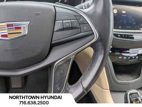 Used 2018 Cadillac XT5 Luxury w/ Driver Awareness Package AWD/4WD image 24