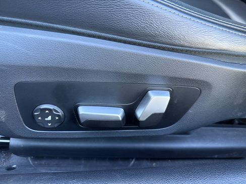 Used 2023 BMW 430i Convertible w/ M Sport Package RWD image 10