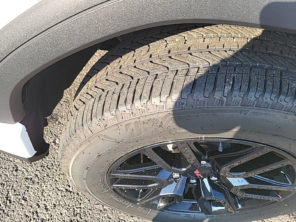 Used 2024 GMC Sierra 1500 Elevation AWD/4WD image 12