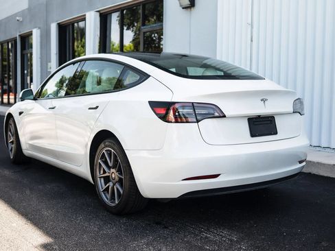 Used 2023 Tesla Model 3 Standard Range RWD image 7