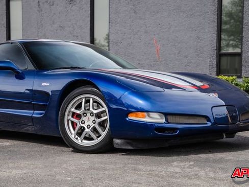 Used 2004 Chevrolet Corvette Z06 w/ Z06 Preferred Equipment Group image 34