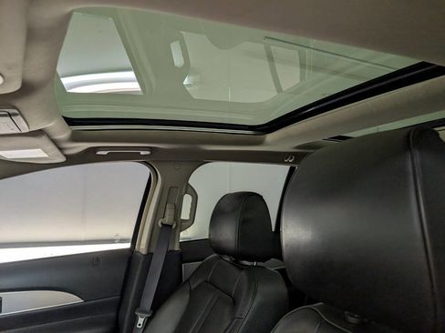 Used 2014 Lincoln MKX AWD w/ Equipment Group 101A image 12