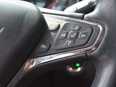 Used 2018 Chevrolet Cruze Premier FWD image 15