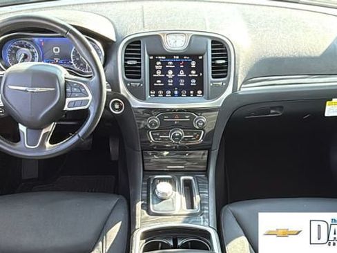 Used 2019 Chrysler 300 Touring w/ Sport Appearance Package RWD image 7