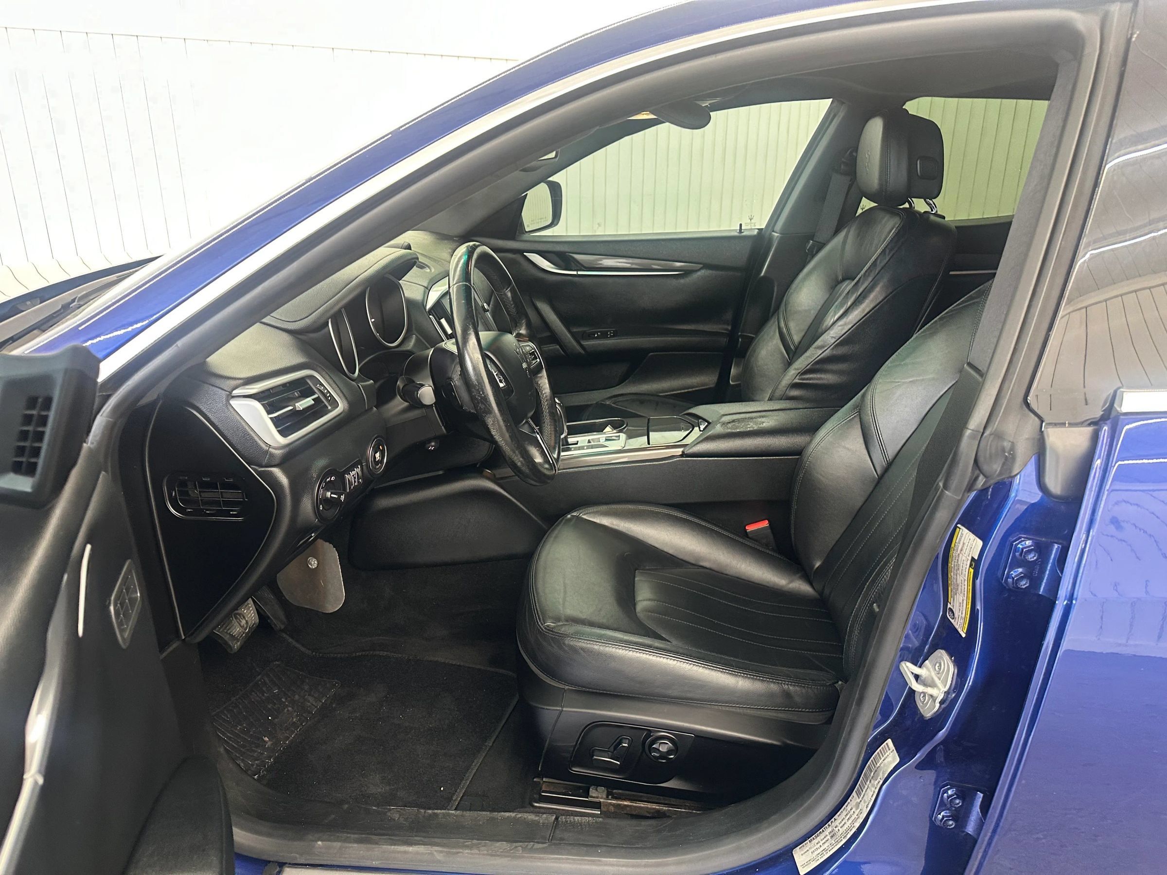 Used 2015 Maserati Ghibli RWD image 11