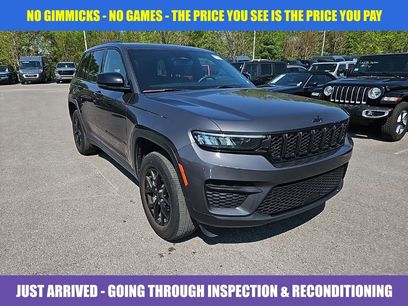 Used 2024 Jeep Grand Cherokee Altitude