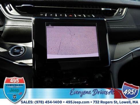 Used 2025 Jeep Grand Cherokee Laredo X AWD/4WD image 28