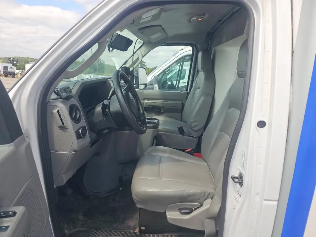 Used 2023 Ford E-350 and Econoline 350 Super Duty w/ Power Windows & Locks Group RWD image 5