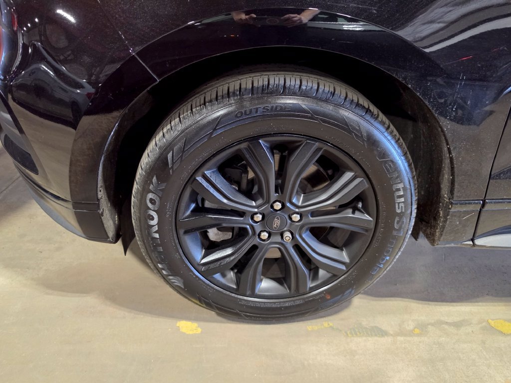 Used 2024 Ford Edge SE w/ Black Appearance Package AWD/4WD image 3
