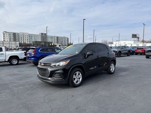 Used 2020 Chevrolet Trax LS w/ Tint and Cruise Package image 7