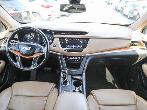 Used 2019 Cadillac XT5 Platinum image 11