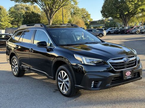 Certified 2022 Subaru Outback Premium image 4