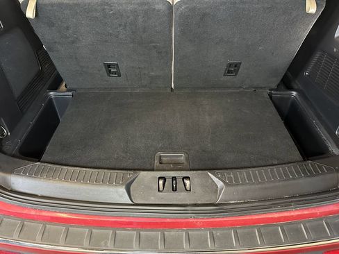 Used 2022 Ford Explorer Limited w/ Equipment Group 301A AWD/4WD image 20