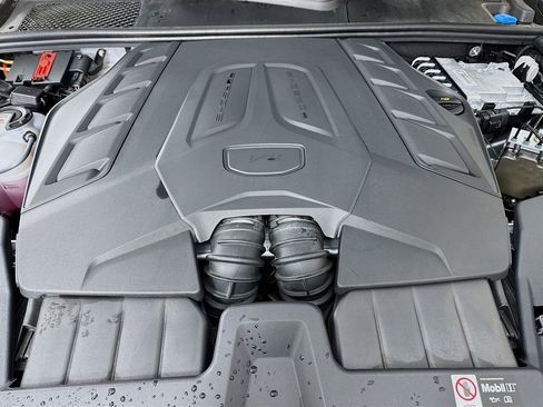 Certified 2025 Porsche Cayenne GTS image 34