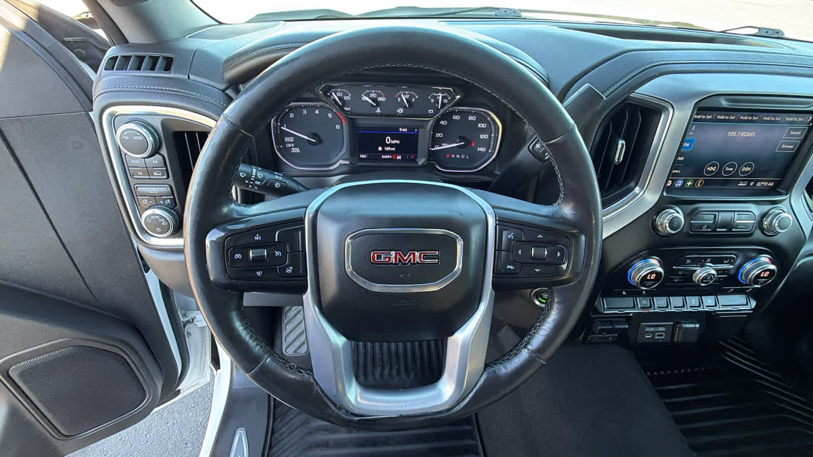 Used 2020 GMC Sierra 1500 SLE w/ SLE Value Package AWD/4WD image 18