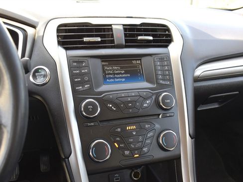 Used 2018 Ford Fusion S FWD image 19