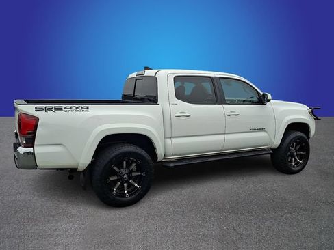 Used 2019 Toyota Tacoma SR5 AWD/4WD image 4