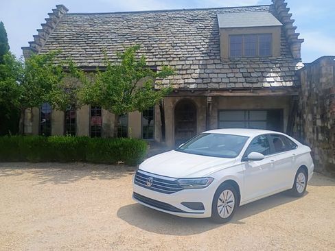 Used 2019 Volkswagen Jetta S w/ Driver Assistance Package FWD image 1