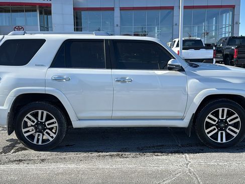 Used 2015 Toyota 4Runner Limited image 8
