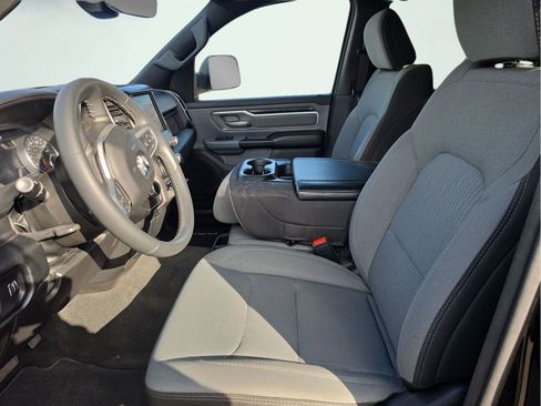 Used 2022 RAM 1500 Big Horn AWD/4WD image 9