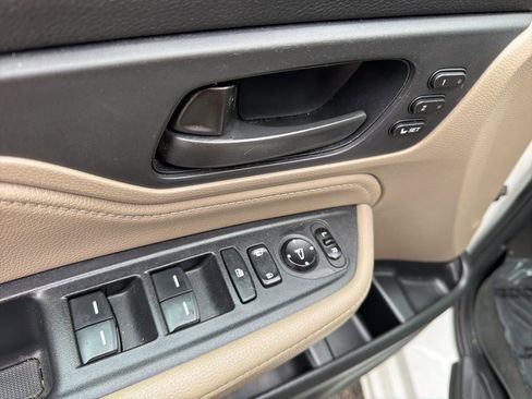 Used 2020 Honda Odyssey Touring image 12