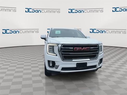 Used 2023 GMC Yukon SLT image 3