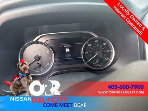 Used 2020 Nissan Titan SV w/ SV Convenience Package RWD image 5