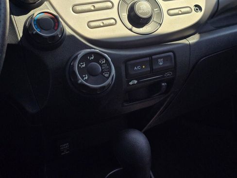 Used 2011 Honda Fit Sport image 24