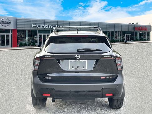 Certified 2025 Nissan Kicks SR w/ Illumination Package image 7