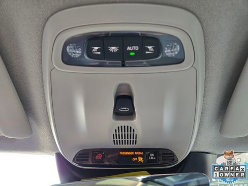 Used 2019 Volvo XC40 T4 Momentum image 44