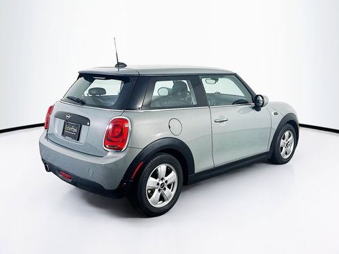Used 2021 MINI Cooper 2-Door Hardtop w/ Storage Package image 9