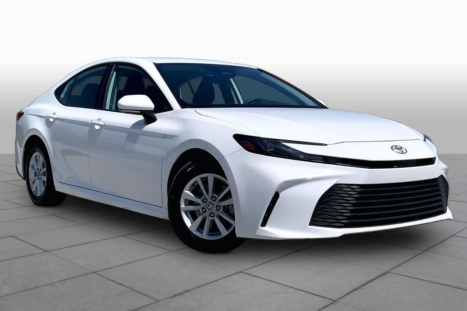 Used 2026 Toyota Camry LE FWD image 3