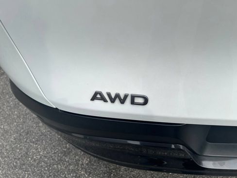 Certified 2025 Nissan Murano SL AWD/4WD image 11