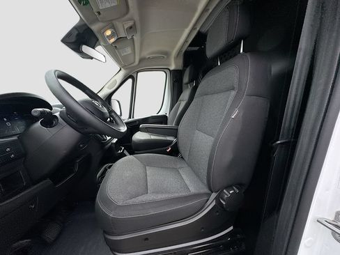 Used 2025 RAM ProMaster 2500 w/ U-Haul Equipment Group FWD image 26